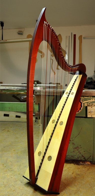 Weissgerber
Harfen - Häusslerharfe 35 Saiten